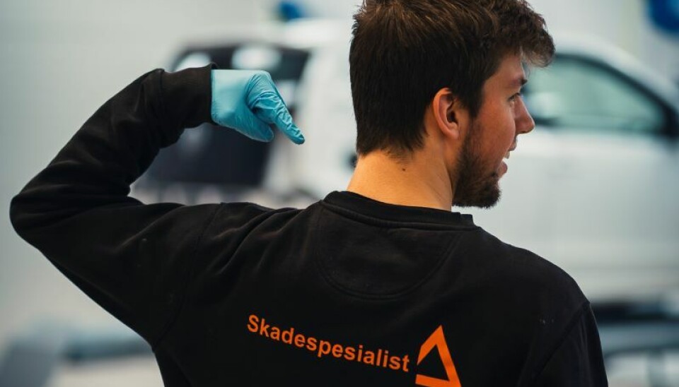 Bilskadereparatør og billakkerer